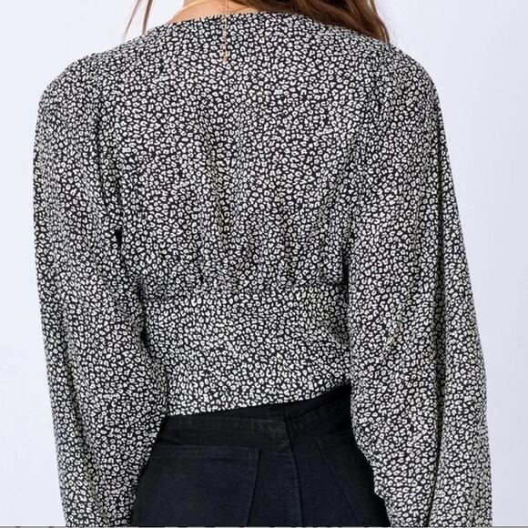 Princess Polly New Mood tie front top long sleeve black animal print size 6 - Picture 2 of 8